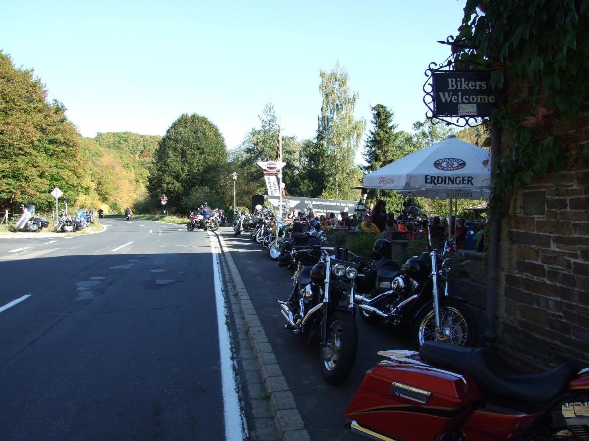 Hotel Forsthaus Volkesfeld Buitenkant foto