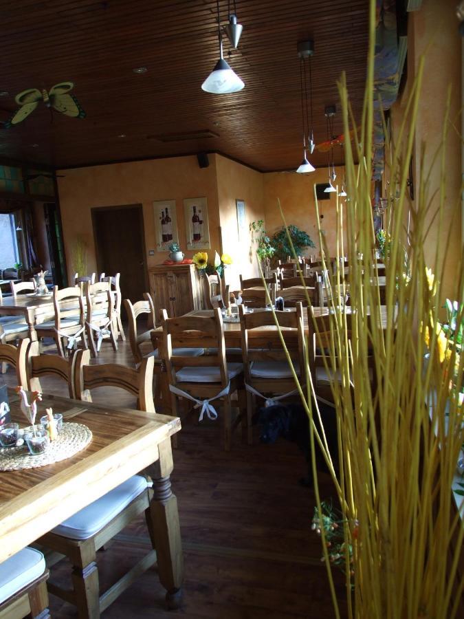 Hotel Forsthaus Volkesfeld Buitenkant foto